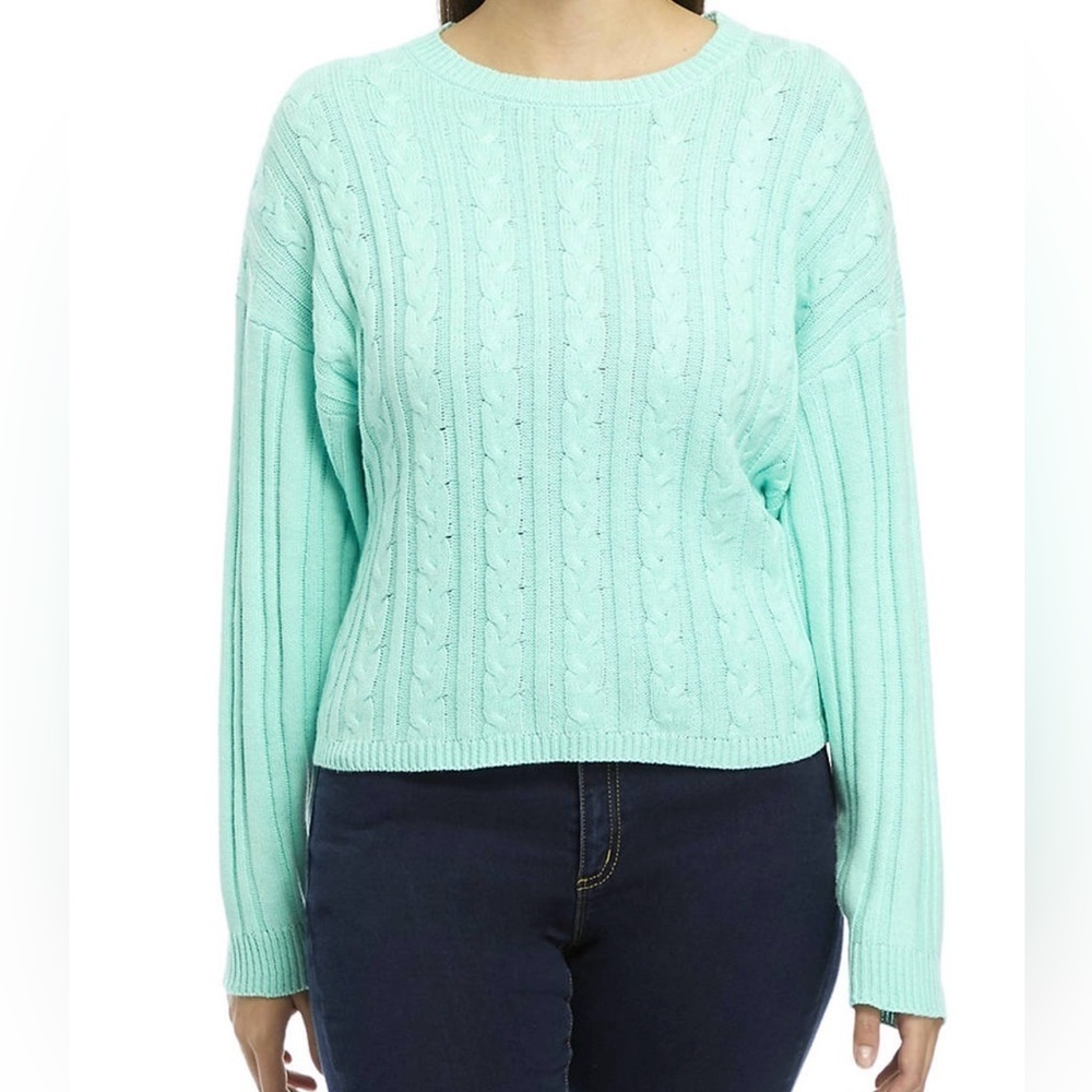 Women’s Drop Shoulder Cable Knit Sweater